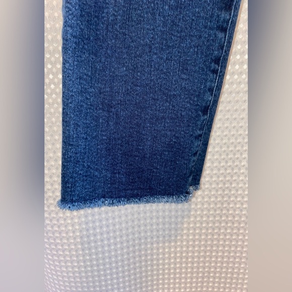 Women’s GUESS high waisted stretchy skinny Jeans size 27 - Picture 9 of 14